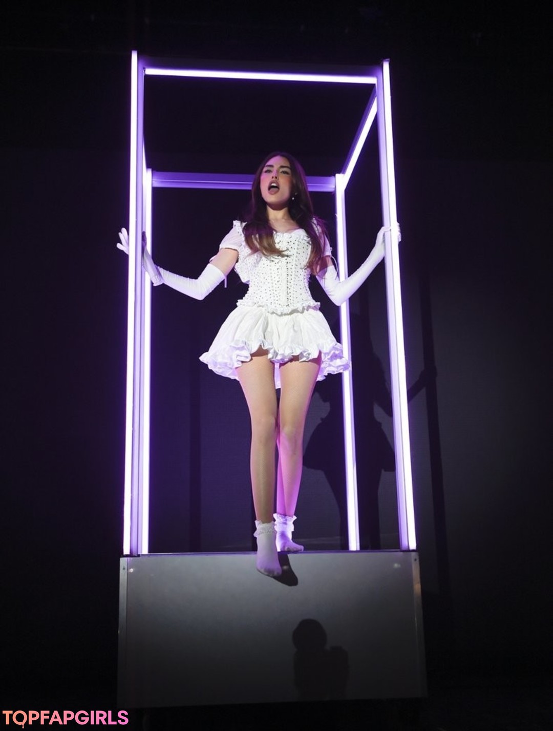 Foto desnuda filtrada de OnlyFans de Madison Beer #381 Foto desnuda filtrada de OnlyFans de Madison Beer #381