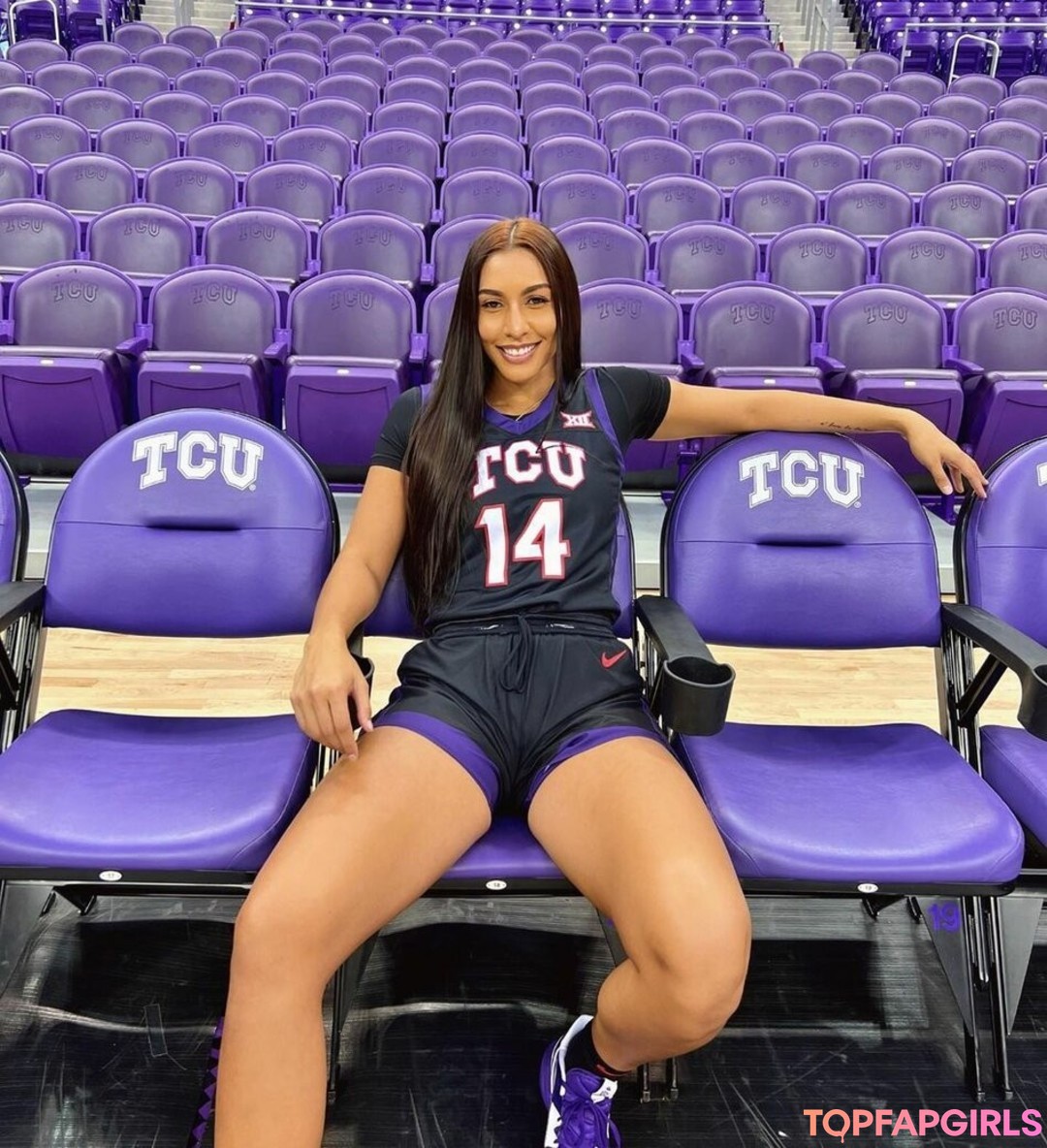 Foto desnuda filtrada de OnlyFans de Philllybabyy #1035 Foto desnuda filtrada de OnlyFans de Philllybabyy #1035