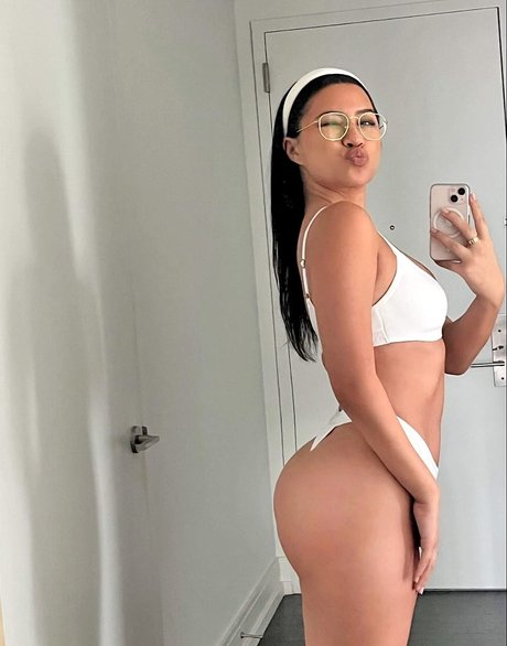 Julia Kelly