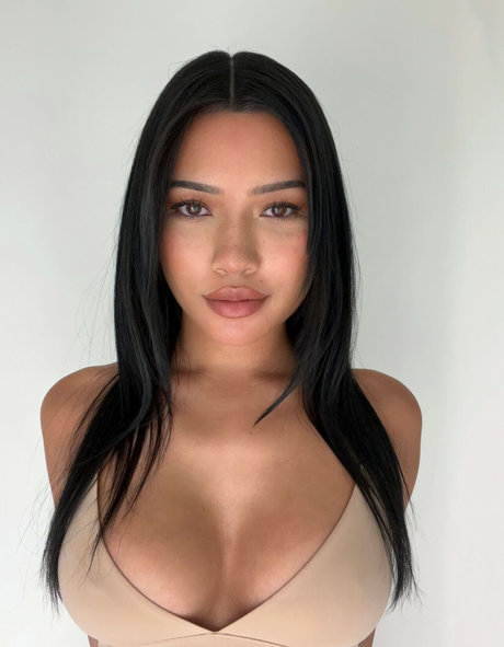 Julia Kelly