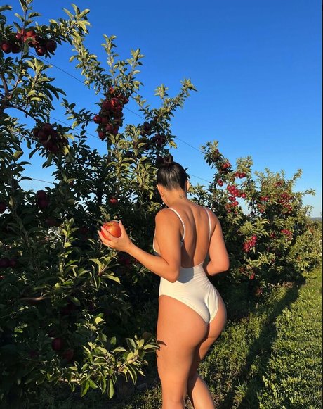 Julia Kelly