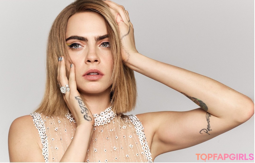 Foto desnuda filtrada de OnlyFans de Cara Delevingne #80 Foto desnuda filtrada de OnlyFans de Cara Delevingne #80