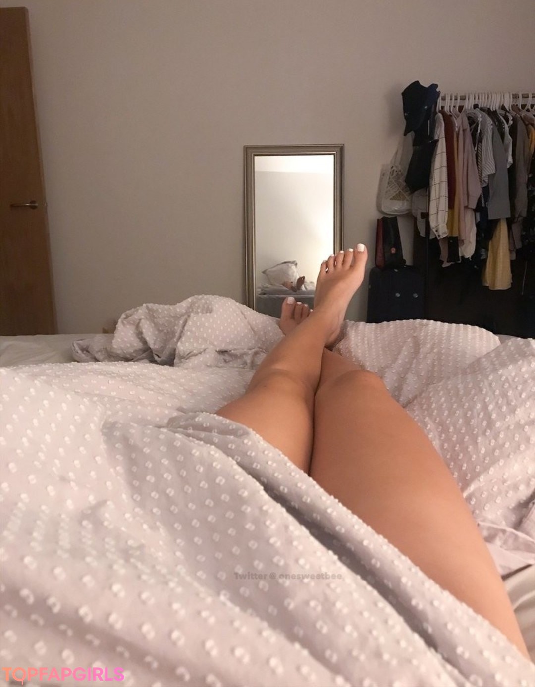 Foto desnuda filtrada de OnlyFans de Onesweetbee #48 Foto desnuda filtrada de OnlyFans de Onesweetbee #48