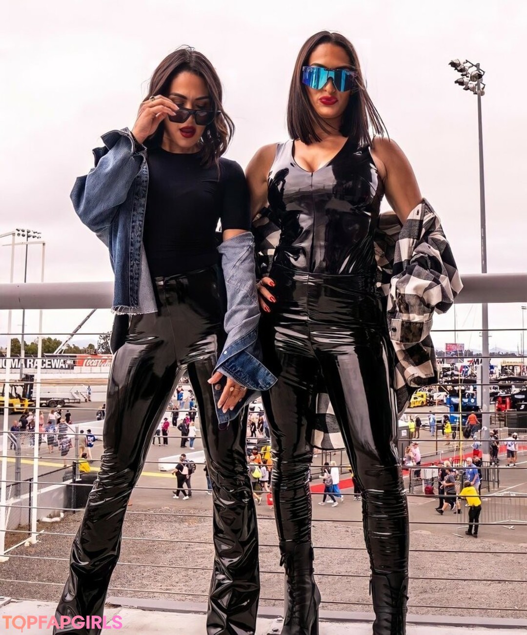 Foto desnuda filtrada de OnlyFans de The Bella Twins #80 Foto desnuda filtrada de OnlyFans de The Bella Twins #80