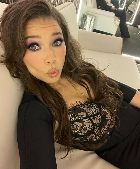 Foto desnuda filtrada de OnlyFans de Jessica Parker Kennedy