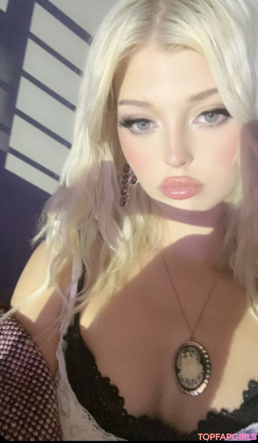 Foto desnuda filtrada de OnlyFans de Loren Gray #470 Foto desnuda filtrada de OnlyFans de Loren Gray #470