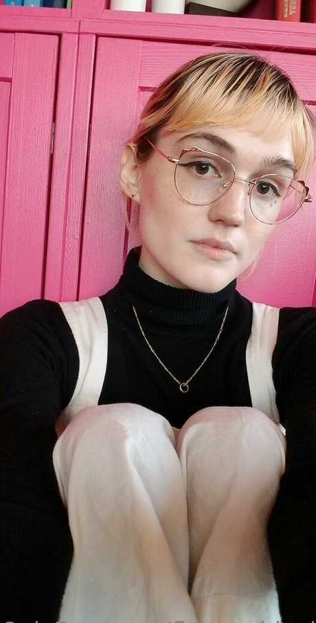 Claire Tennebrarum