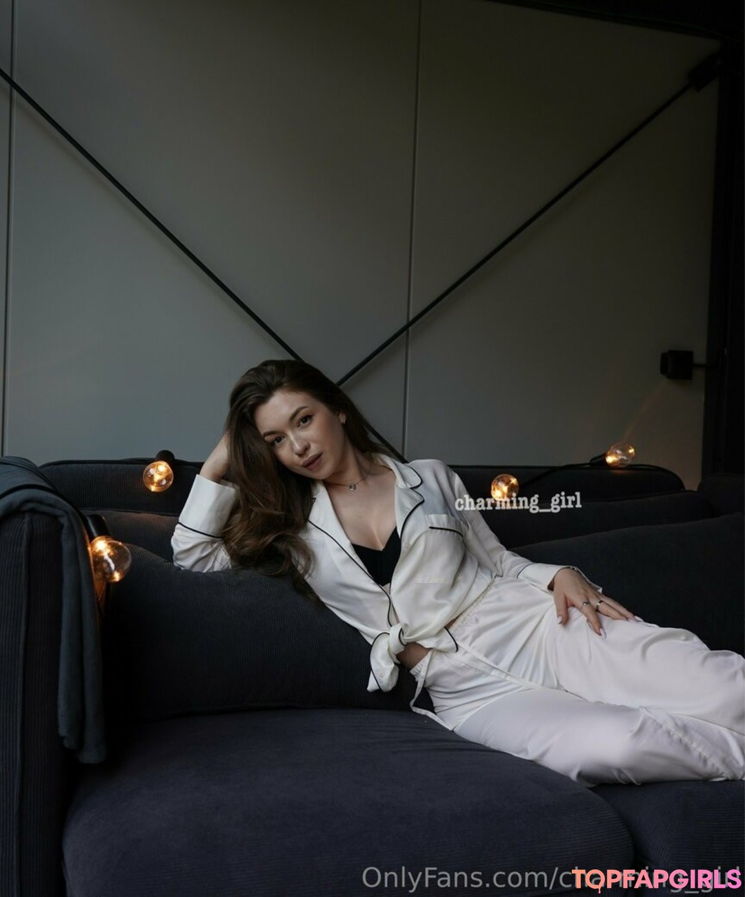 Foto desnuda filtrada de OnlyFans de Charminggirl #708 Foto desnuda filtrada de OnlyFans de Charminggirl #708
