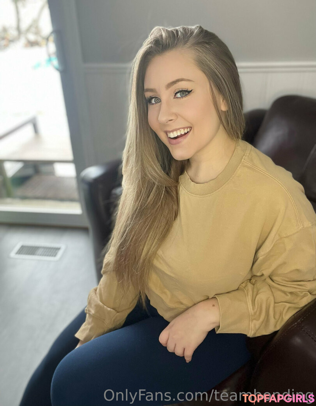 Foto desnuda filtrada de OnlyFans de Teambonding #53 Foto desnuda filtrada de OnlyFans de Teambonding #53