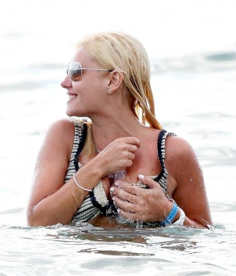 Elisha Cuthbert