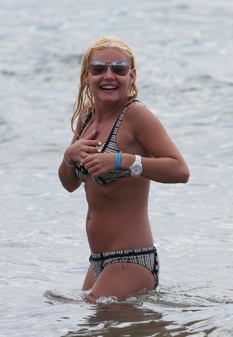 Foto desnuda filtrada de OnlyFans de Elisha Cuthbert