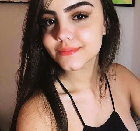 Raphaela Nascimento