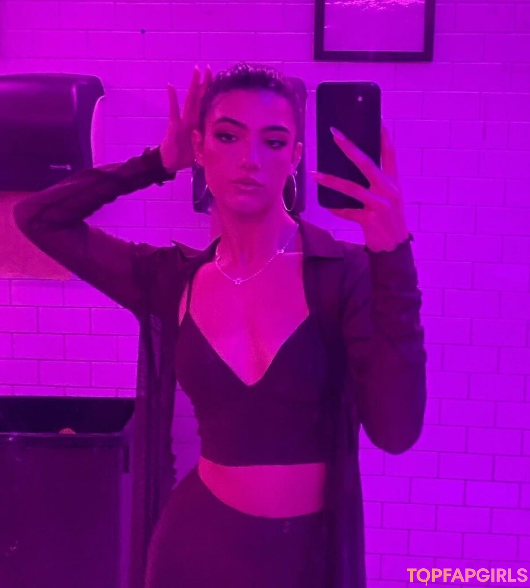 Foto desnuda filtrada de OnlyFans de Charli Damelio #128 Foto desnuda filtrada de OnlyFans de Charli Damelio #128