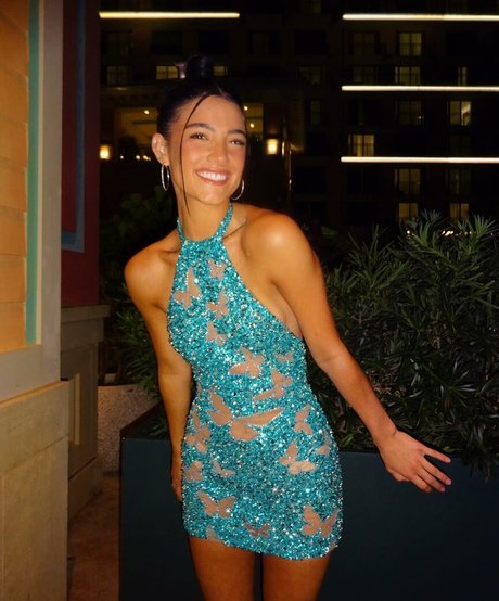 Foto desnuda filtrada de OnlyFans de Charli Damelio