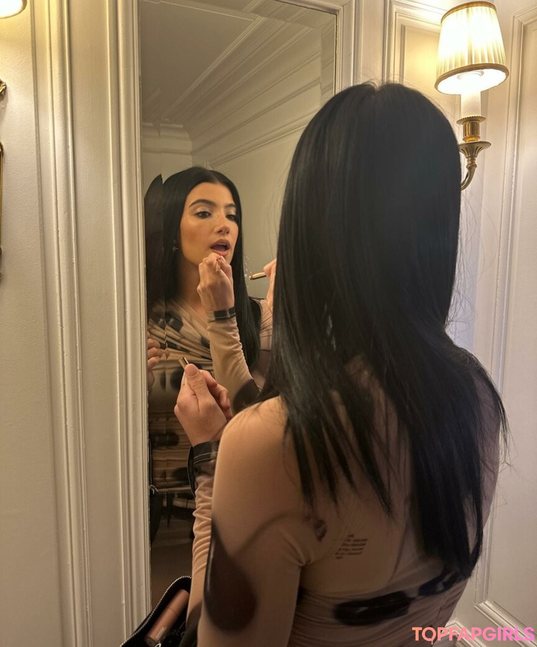 Foto desnuda filtrada de OnlyFans de Charli Damelio #748 Foto desnuda filtrada de OnlyFans de Charli Damelio #748