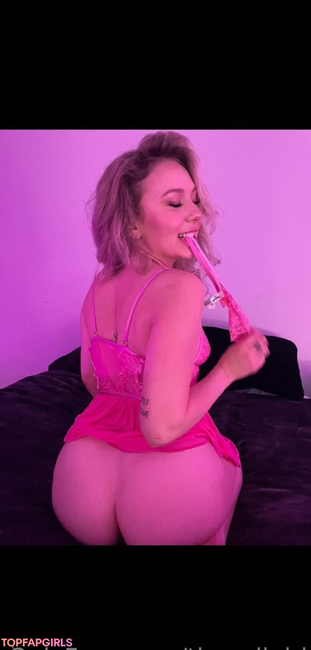 Foto desnuda filtrada de OnlyFans de Thecaligirl #120 Foto desnuda filtrada de OnlyFans de Thecaligirl #120