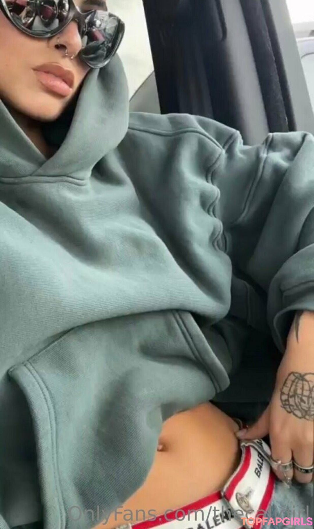 Foto desnuda filtrada de OnlyFans de Thecaligirl #300 Foto desnuda filtrada de OnlyFans de Thecaligirl #300
