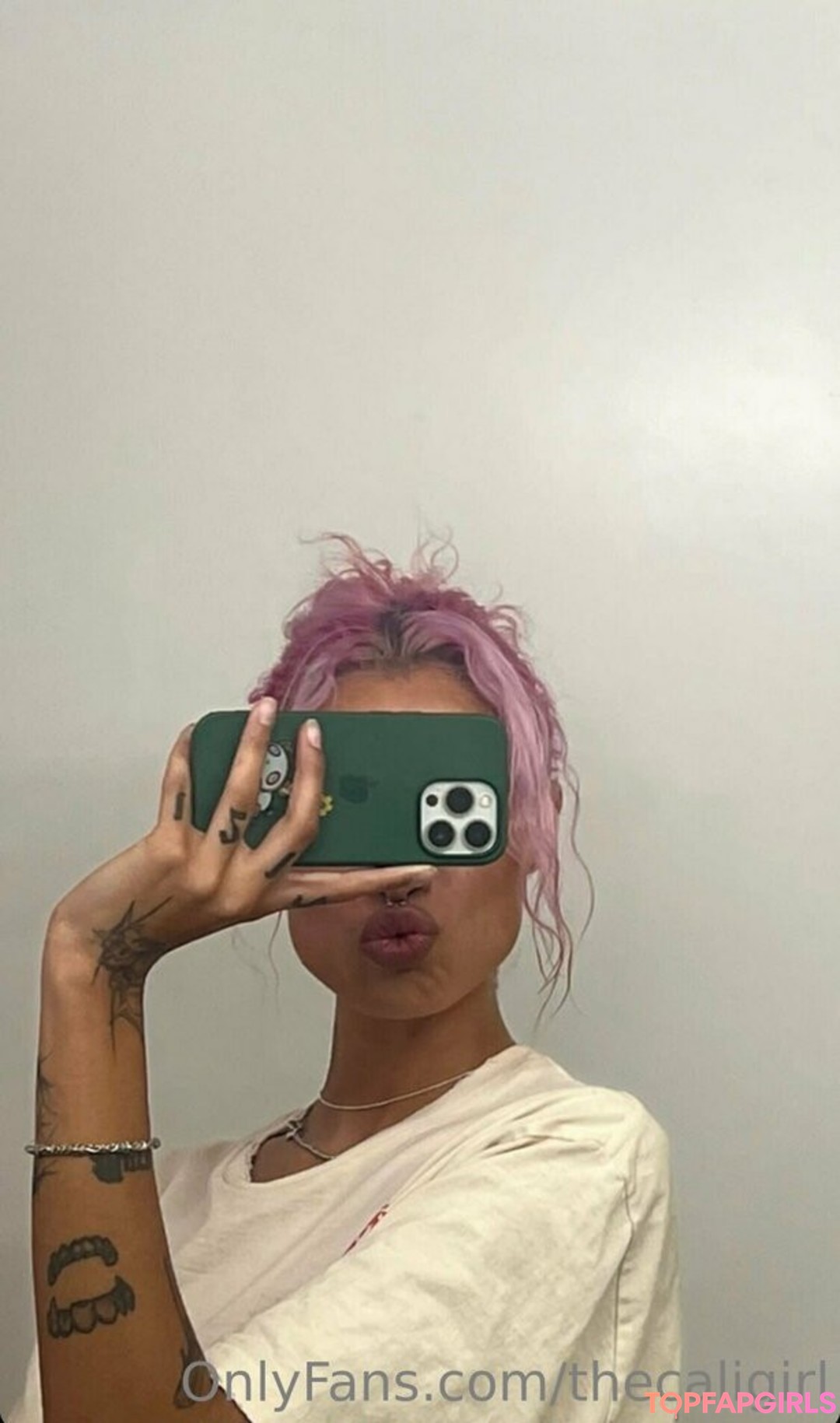 Foto desnuda filtrada de OnlyFans de Thecaligirl #721 Foto desnuda filtrada de OnlyFans de Thecaligirl #721