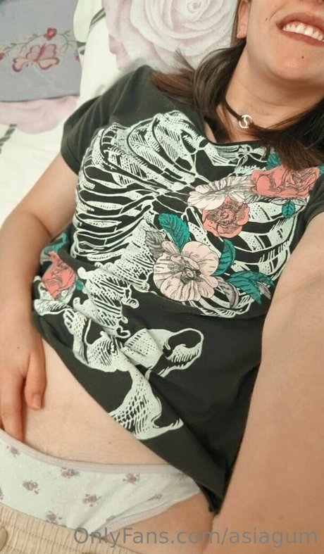Foto desnuda filtrada de OnlyFans de Asiagum