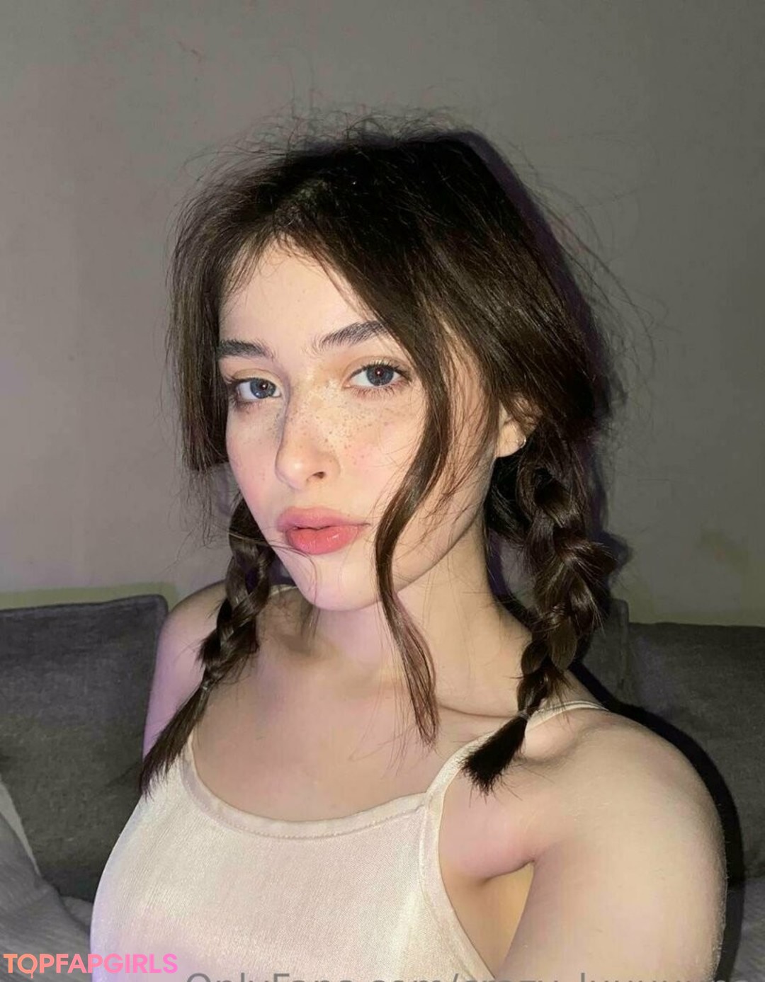 Foto desnuda filtrada de OnlyFans de Crazyluuuuuna #27 Foto desnuda filtrada de OnlyFans de Crazyluuuuuna #27