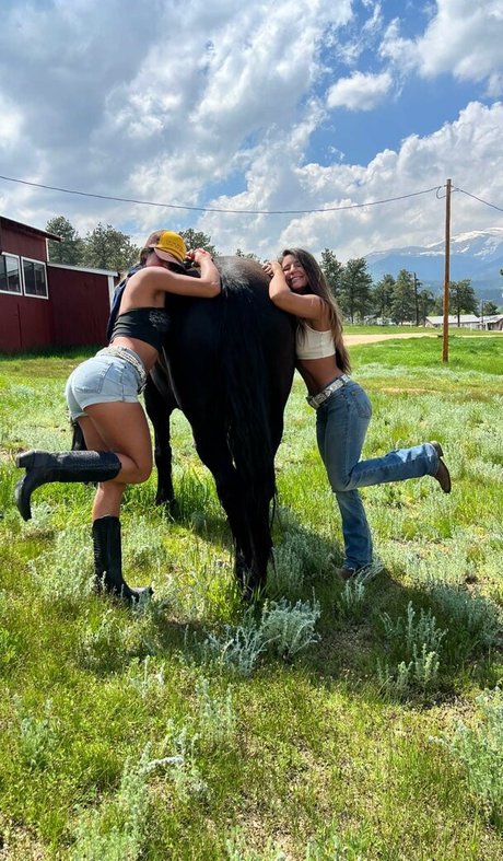 Sommer Ray
