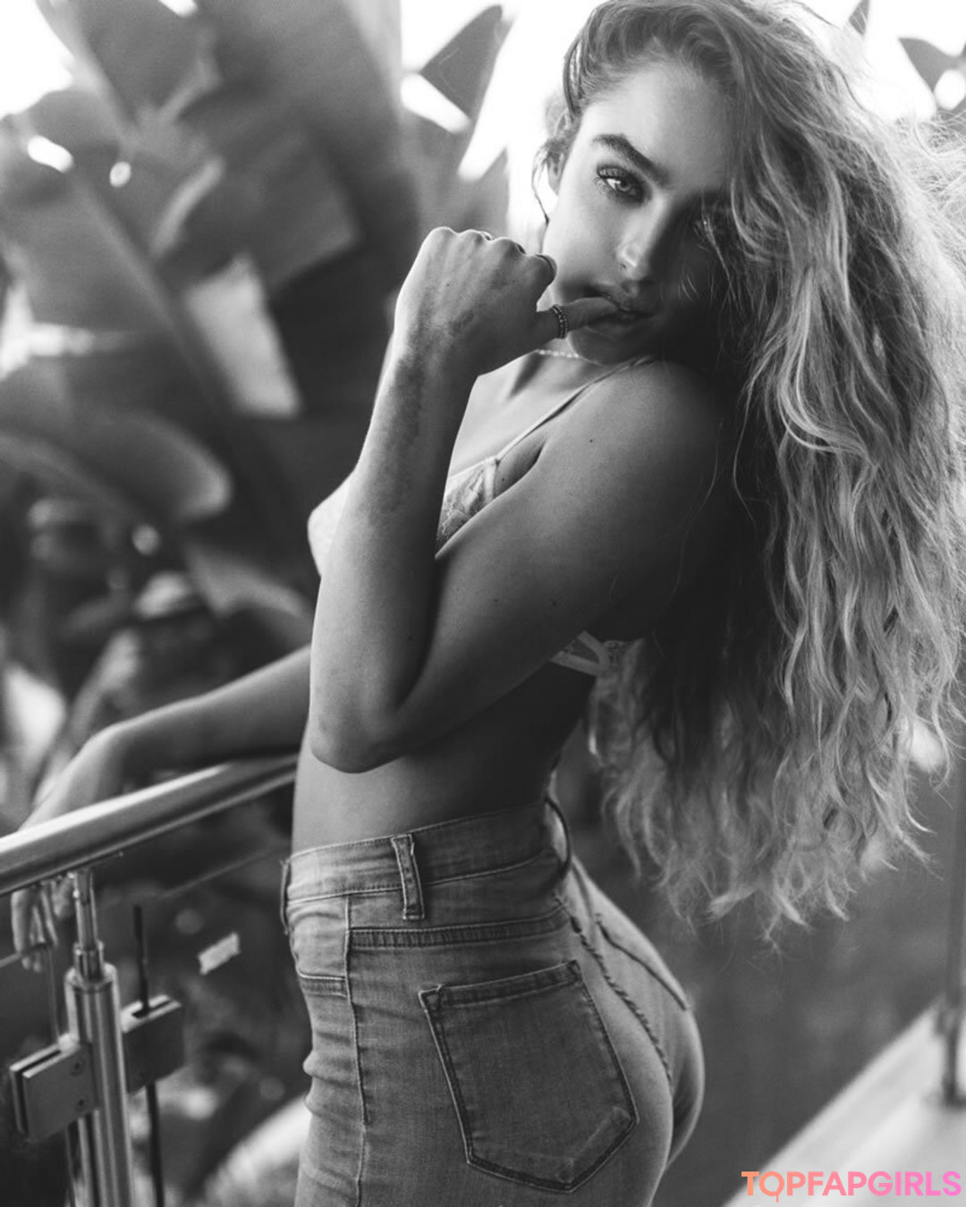 Foto desnuda filtrada de OnlyFans de Sommer Ray #3276 Foto desnuda filtrada de OnlyFans de Sommer Ray #3276