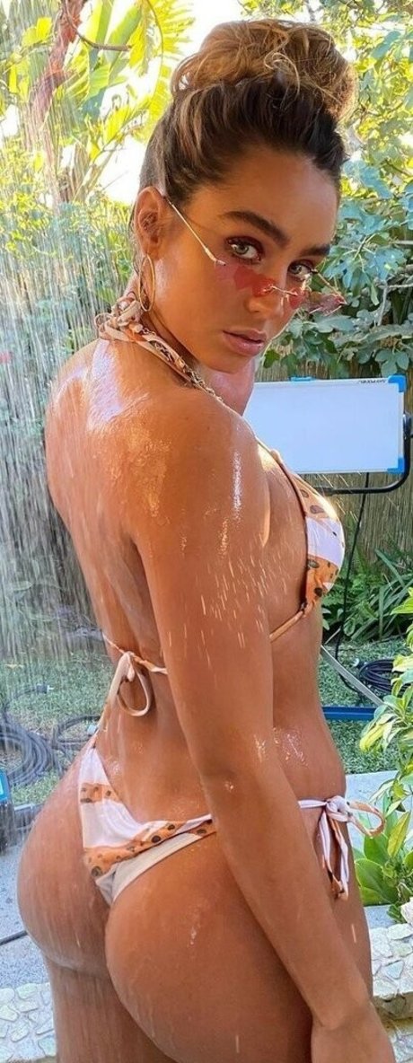 Sommer Ray