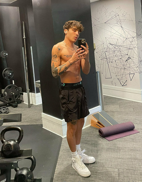Foto desnuda filtrada de OnlyFans de Xjawbite