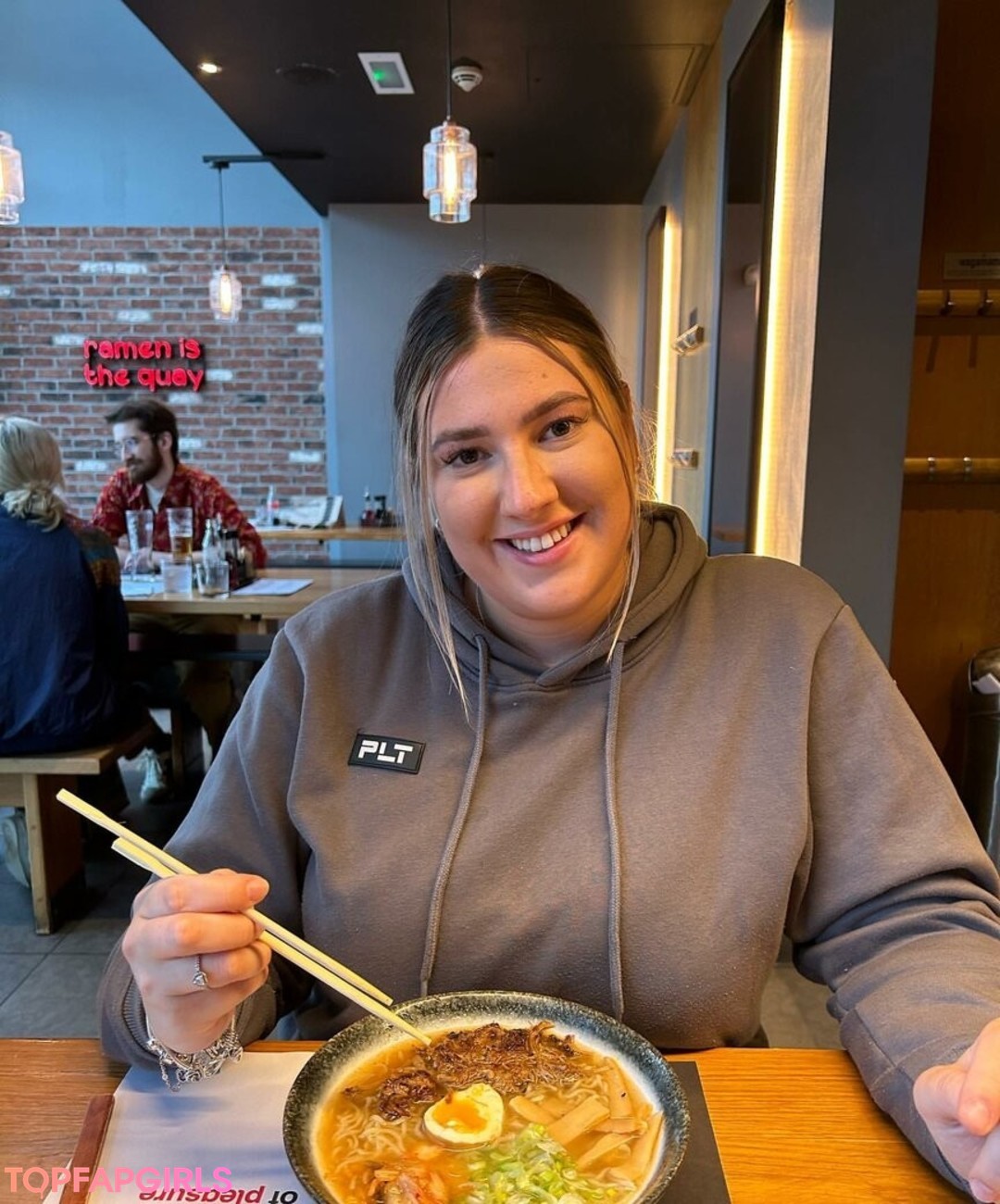 Foto desnuda filtrada de OnlyFans de The Blue Dress Girl #120 Foto desnuda filtrada de OnlyFans de The Blue Dress Girl #120