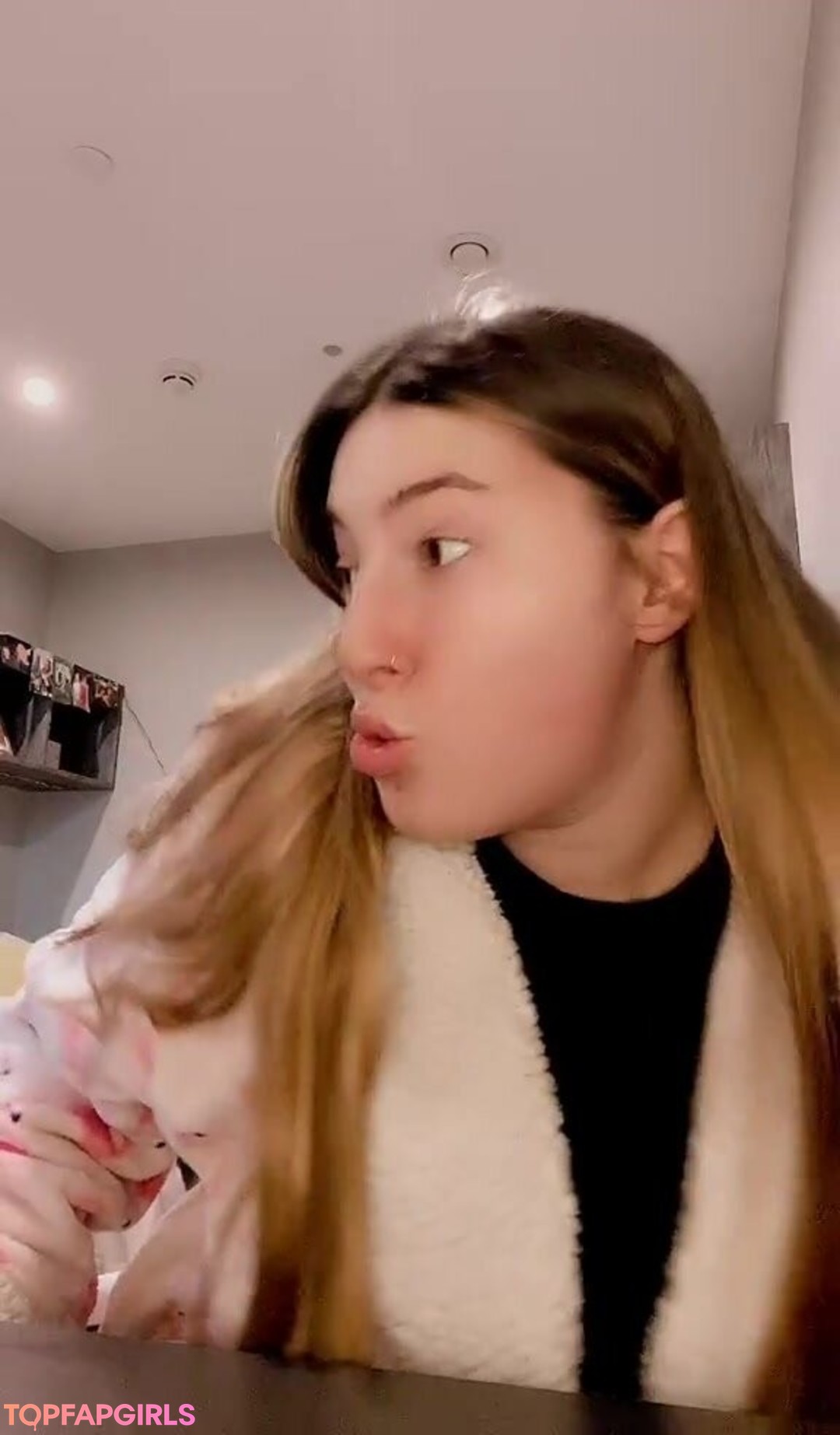 Foto desnuda filtrada de OnlyFans de The Blue Dress Girl #60 Foto desnuda filtrada de OnlyFans de The Blue Dress Girl #60