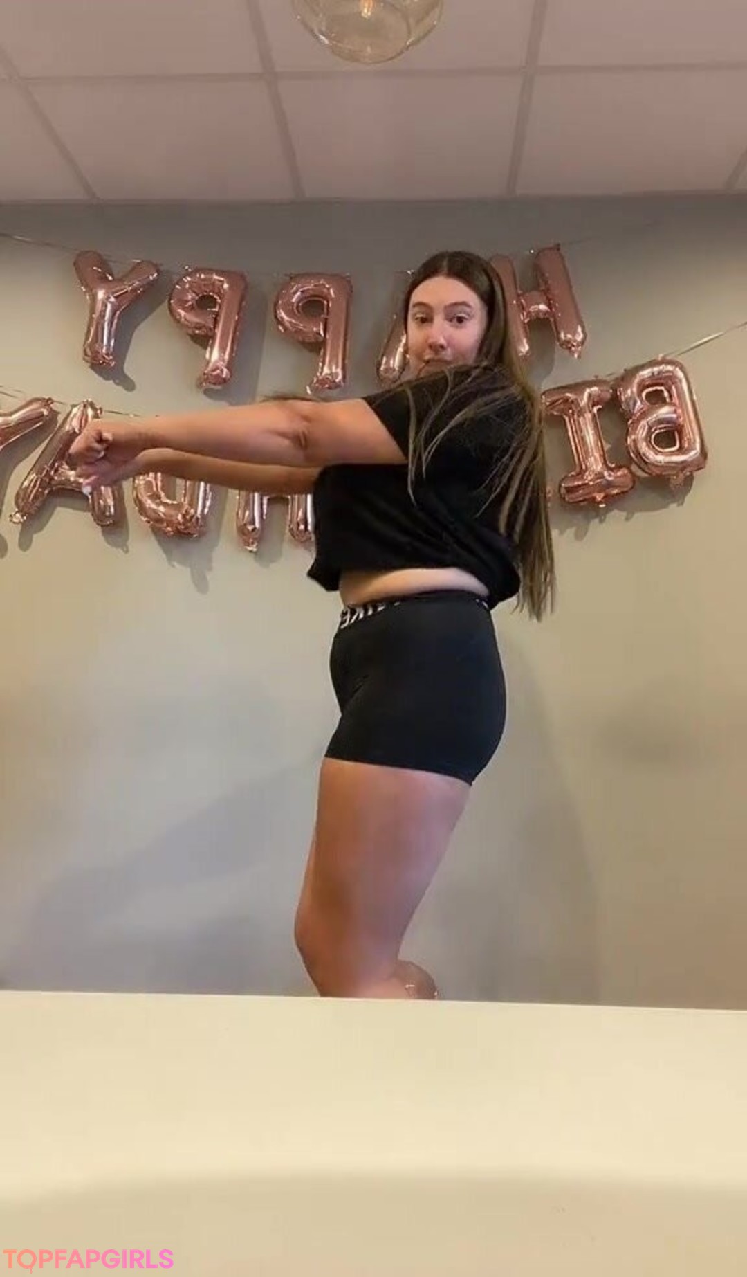 Foto desnuda filtrada de OnlyFans de The Blue Dress Girl #65 Foto desnuda filtrada de OnlyFans de The Blue Dress Girl #65