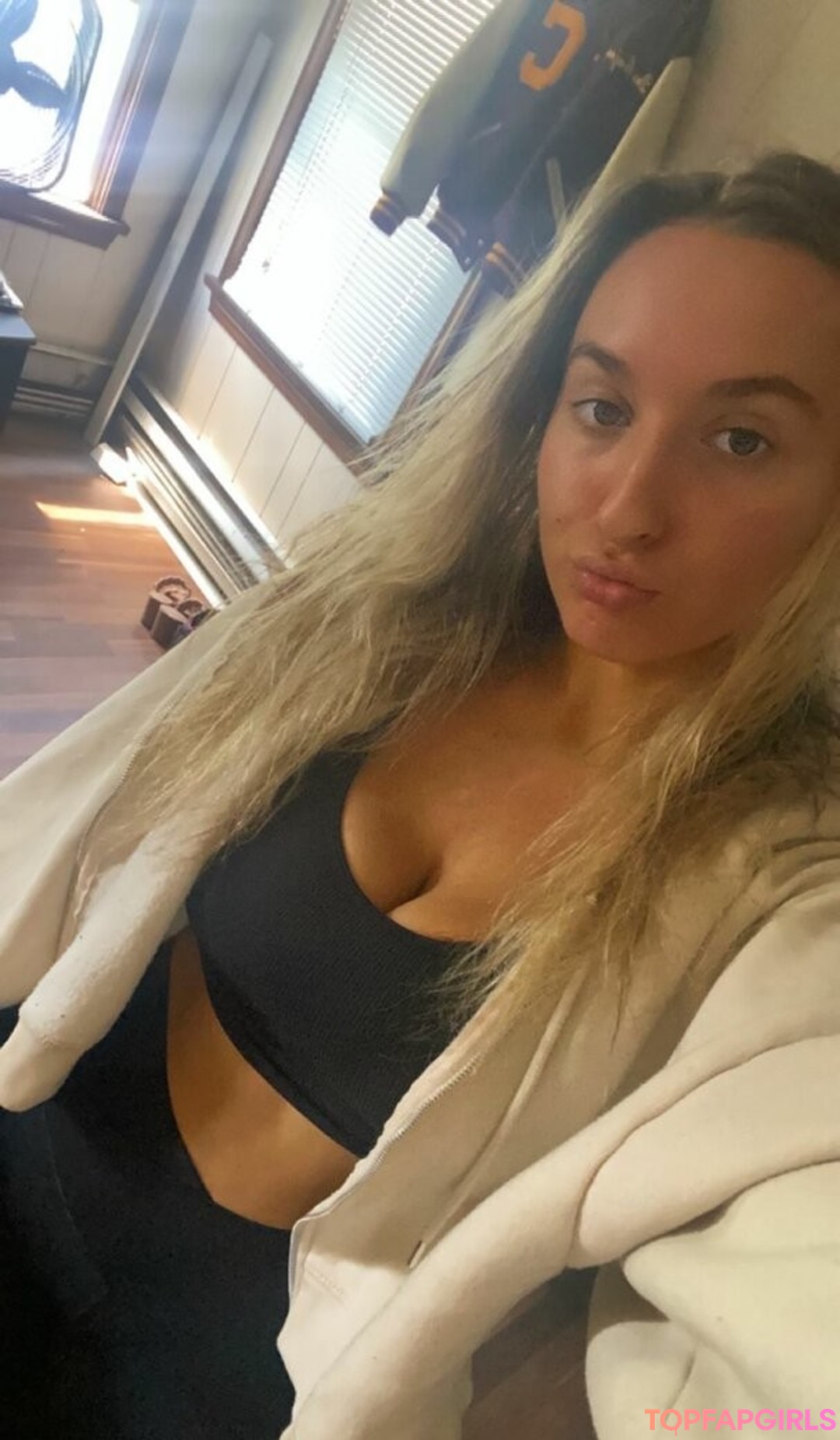 Foto desnuda filtrada de OnlyFans de Angelina Cross #24 Foto desnuda filtrada de OnlyFans de Angelina Cross #24