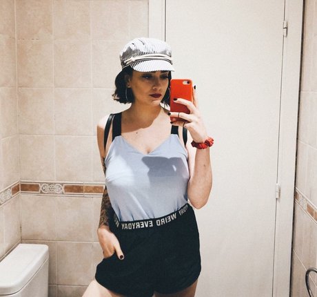 Foto desnuda filtrada de OnlyFans de Delfi Peralta