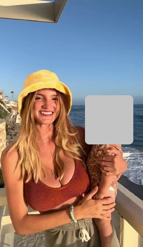 Foto desnuda filtrada de OnlyFans de Isabella Abell