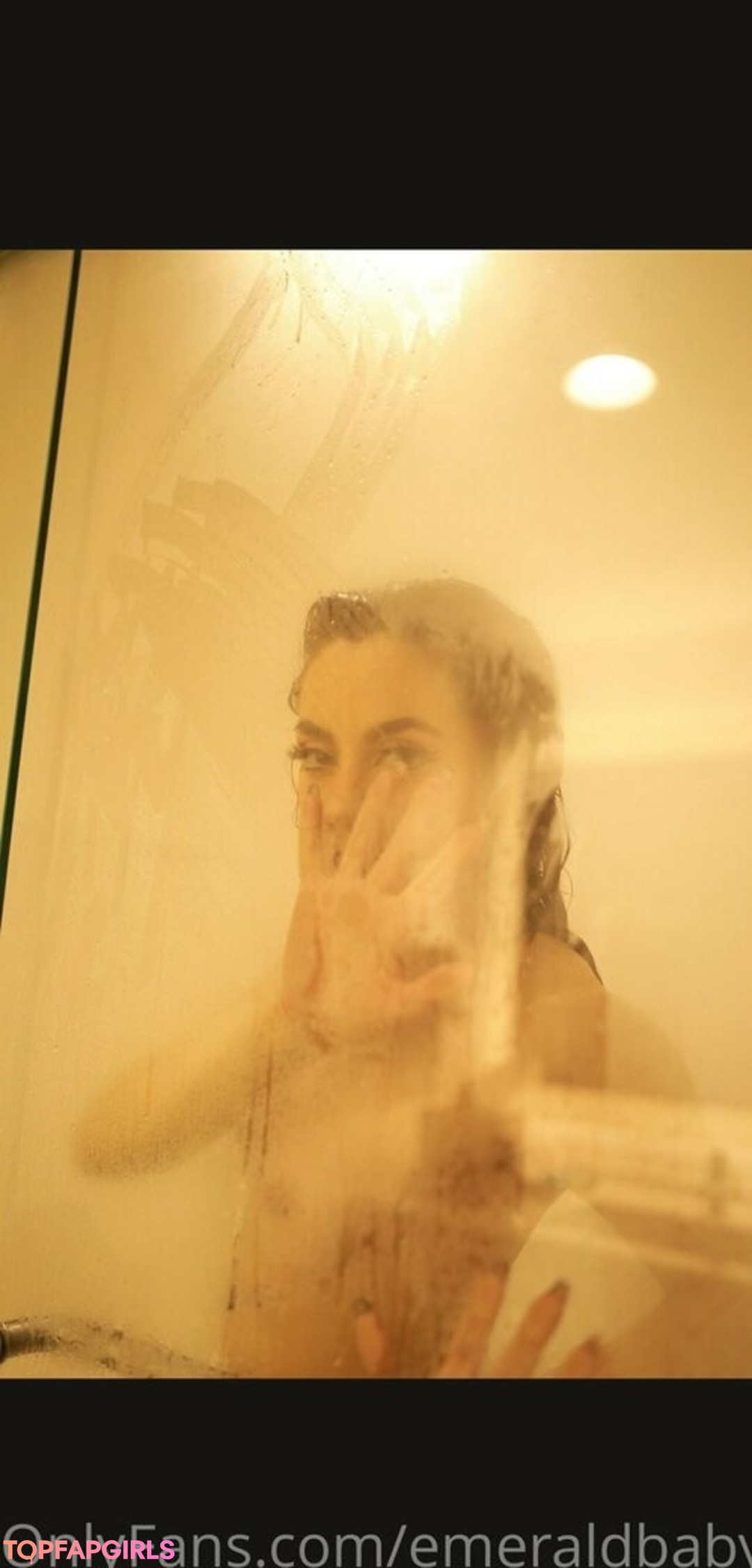 Foto desnuda filtrada de OnlyFans de Emeraldbaby1 #8 Foto desnuda filtrada de OnlyFans de Emeraldbaby1 #8