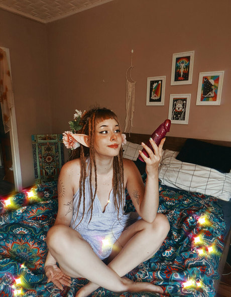 Foto desnuda filtrada de OnlyFans de Minalovegoodvids