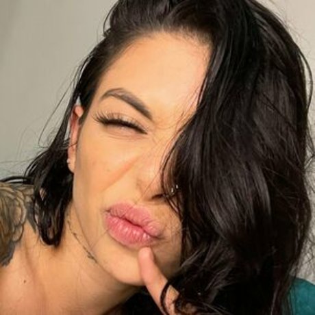 Foto desnuda filtrada de OnlyFans de Ginavalentinauncensored