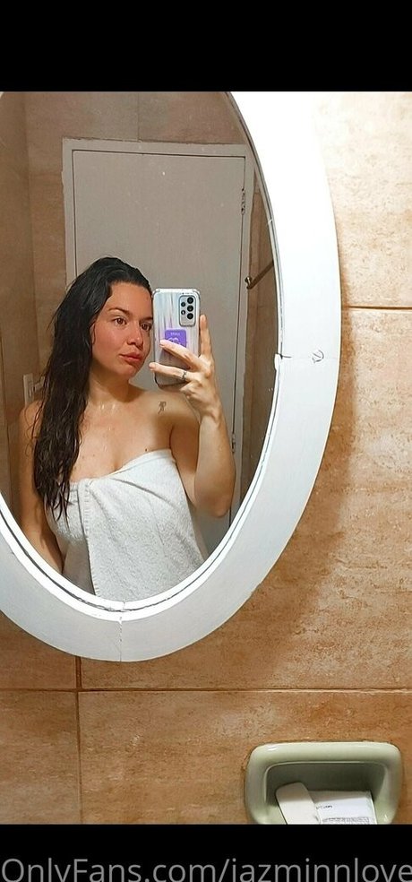 Foto desnuda filtrada de OnlyFans de Jazminnlove