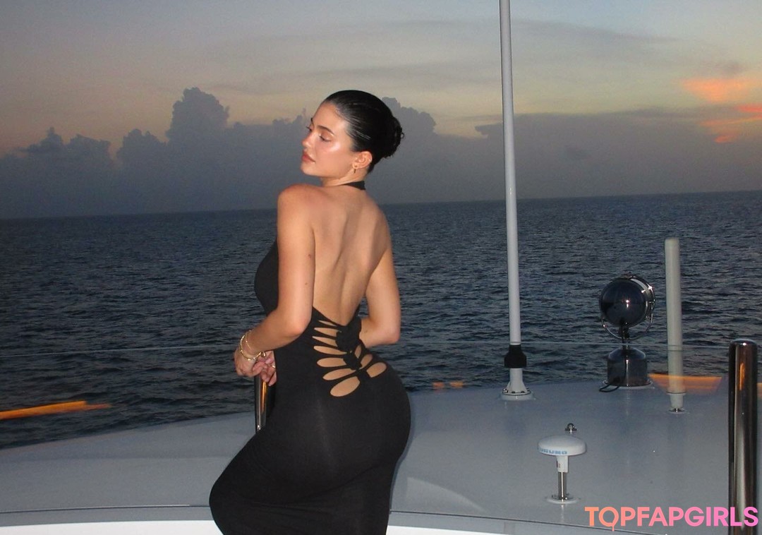 Foto desnuda filtrada de OnlyFans de Kylie Jenner #1314 Foto desnuda filtrada de OnlyFans de Kylie Jenner #1314