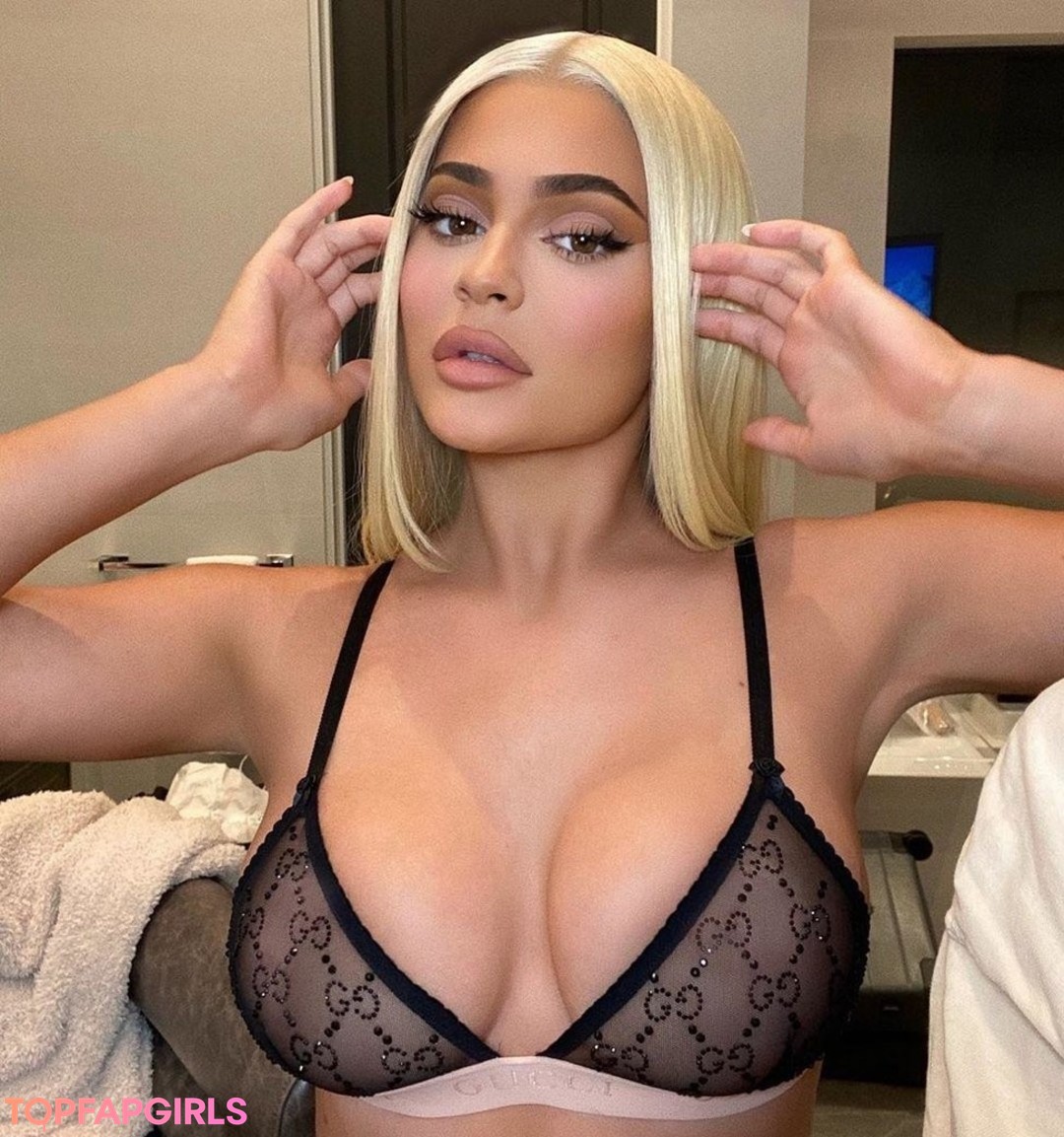 Foto desnuda filtrada de OnlyFans de Kylie Jenner #2 Foto desnuda filtrada de OnlyFans de Kylie Jenner #2