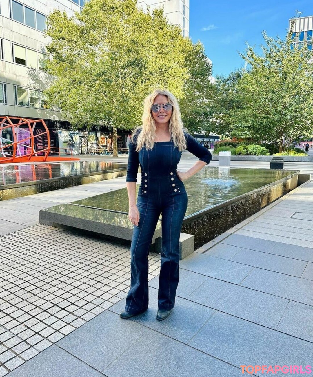 Foto desnuda filtrada de OnlyFans de Carol Vorderman #1144