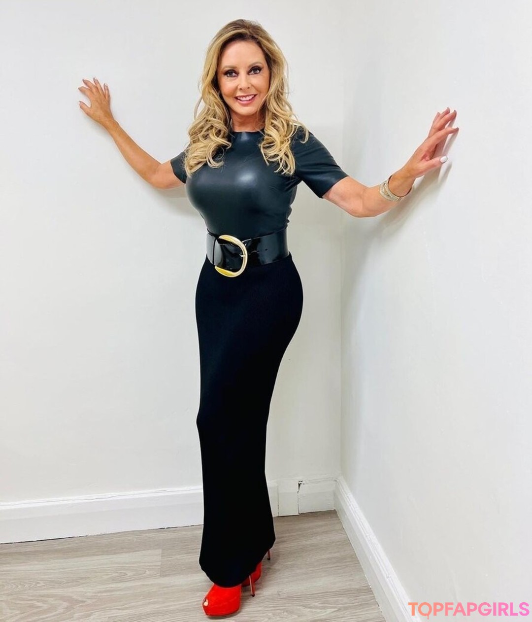 Foto desnuda filtrada de OnlyFans de Carol Vorderman #301 Foto desnuda filtrada de OnlyFans de Carol Vorderman #301