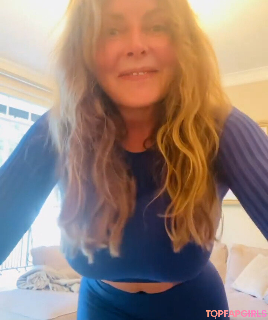 Foto desnuda filtrada de OnlyFans de Carol Vorderman #440 Foto desnuda filtrada de OnlyFans de Carol Vorderman #440
