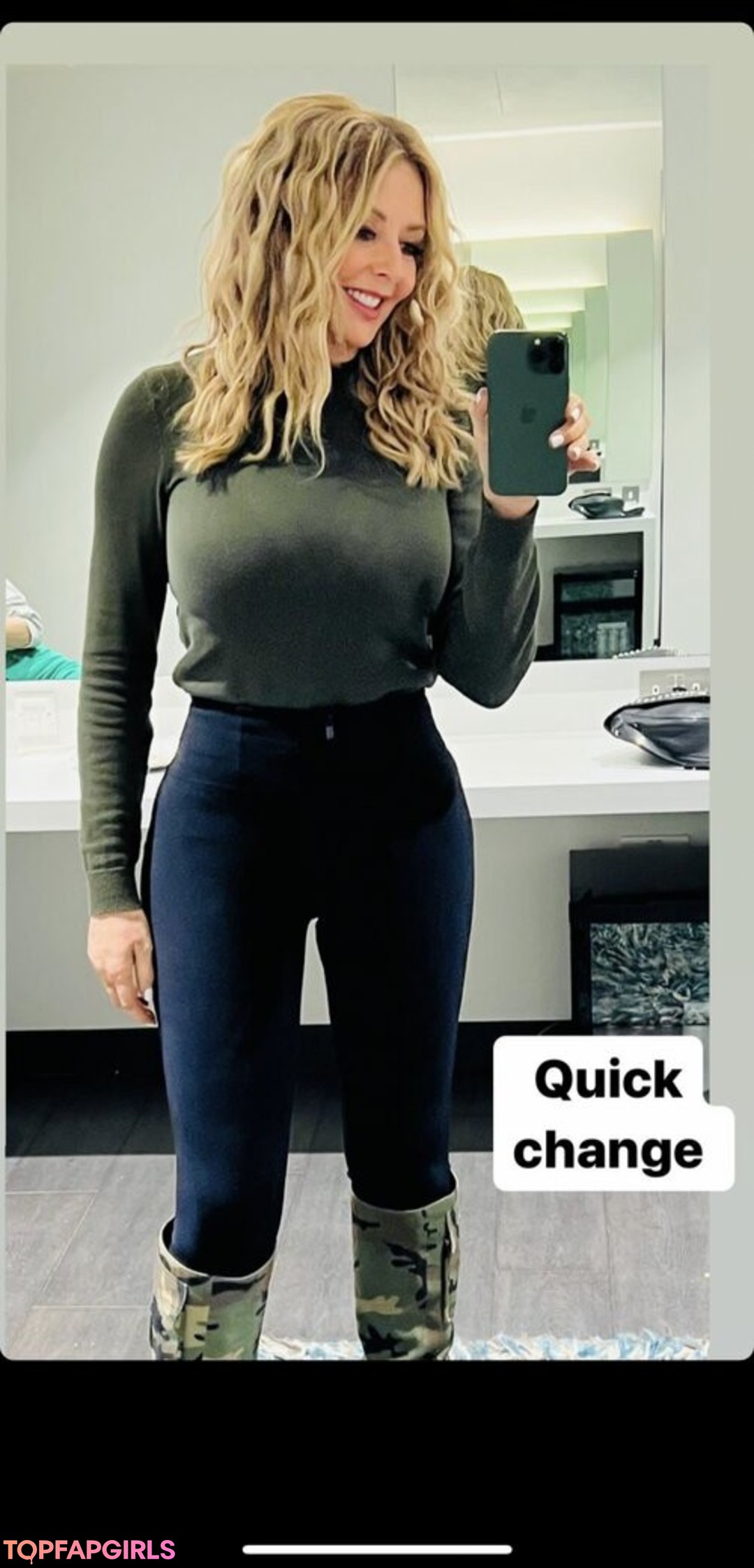 Foto desnuda filtrada de OnlyFans de Carol Vorderman #902 Foto desnuda filtrada de OnlyFans de Carol Vorderman #902