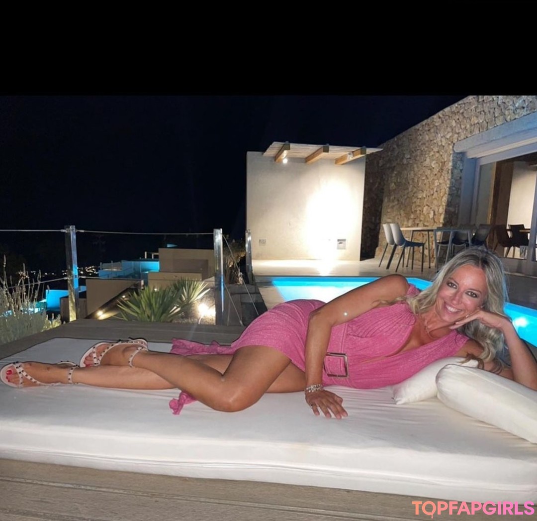 Foto desnuda filtrada de OnlyFans de Elena Mici #37 Foto desnuda filtrada de OnlyFans de Elena Mici #37