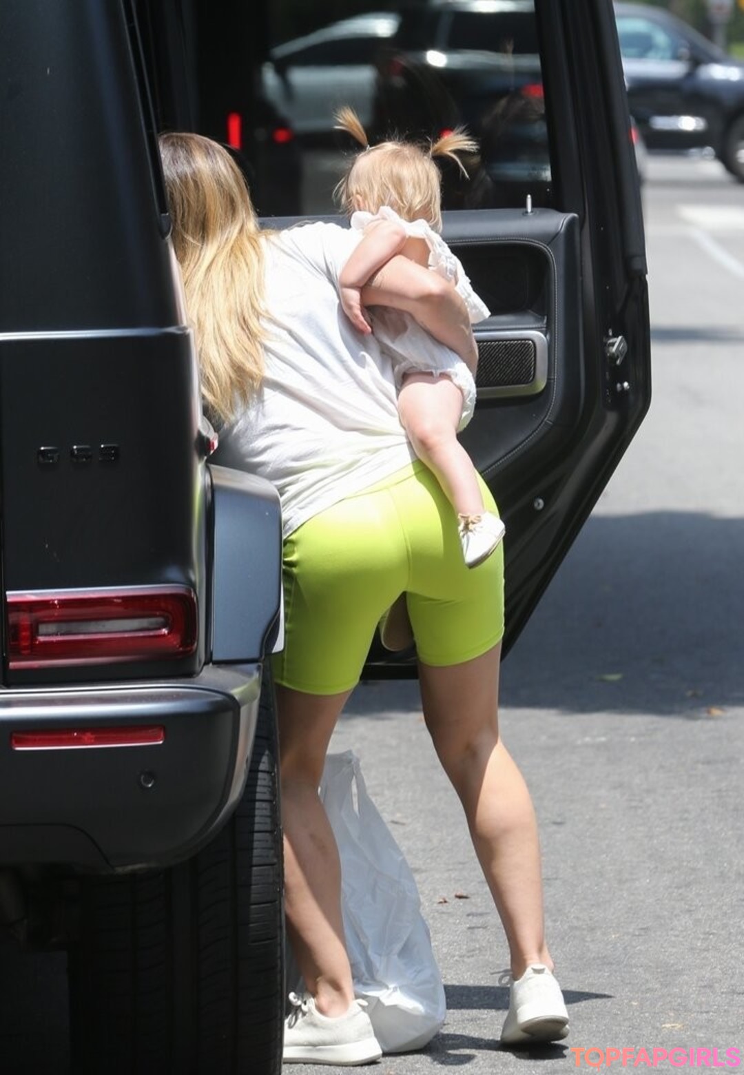 Foto desnuda filtrada de OnlyFans de Hilary Duff #294 Foto desnuda filtrada de OnlyFans de Hilary Duff #294