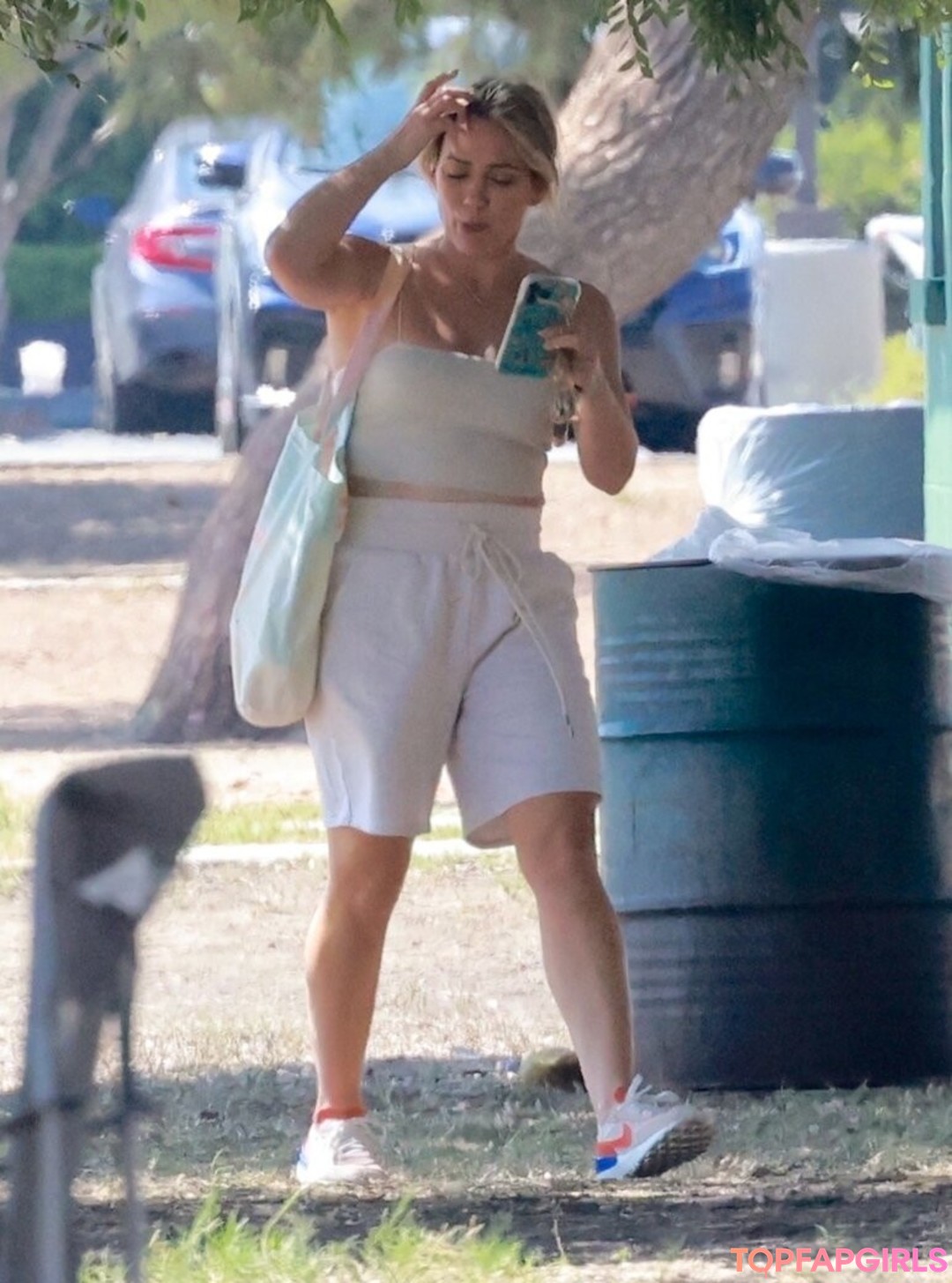 Foto desnuda filtrada de OnlyFans de Hilary Duff #456 Foto desnuda filtrada de OnlyFans de Hilary Duff #456