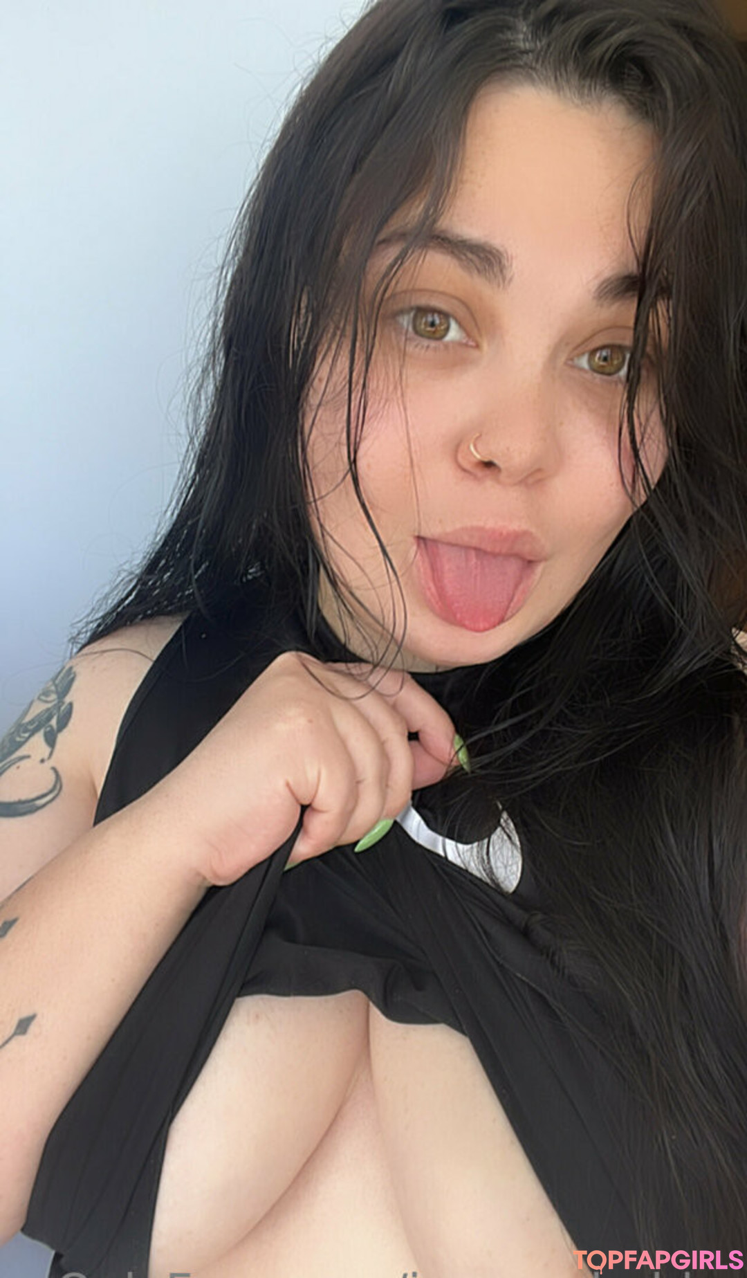 Foto desnuda filtrada de OnlyFans de Jennychubby #55 Foto desnuda filtrada de OnlyFans de Jennychubby #55