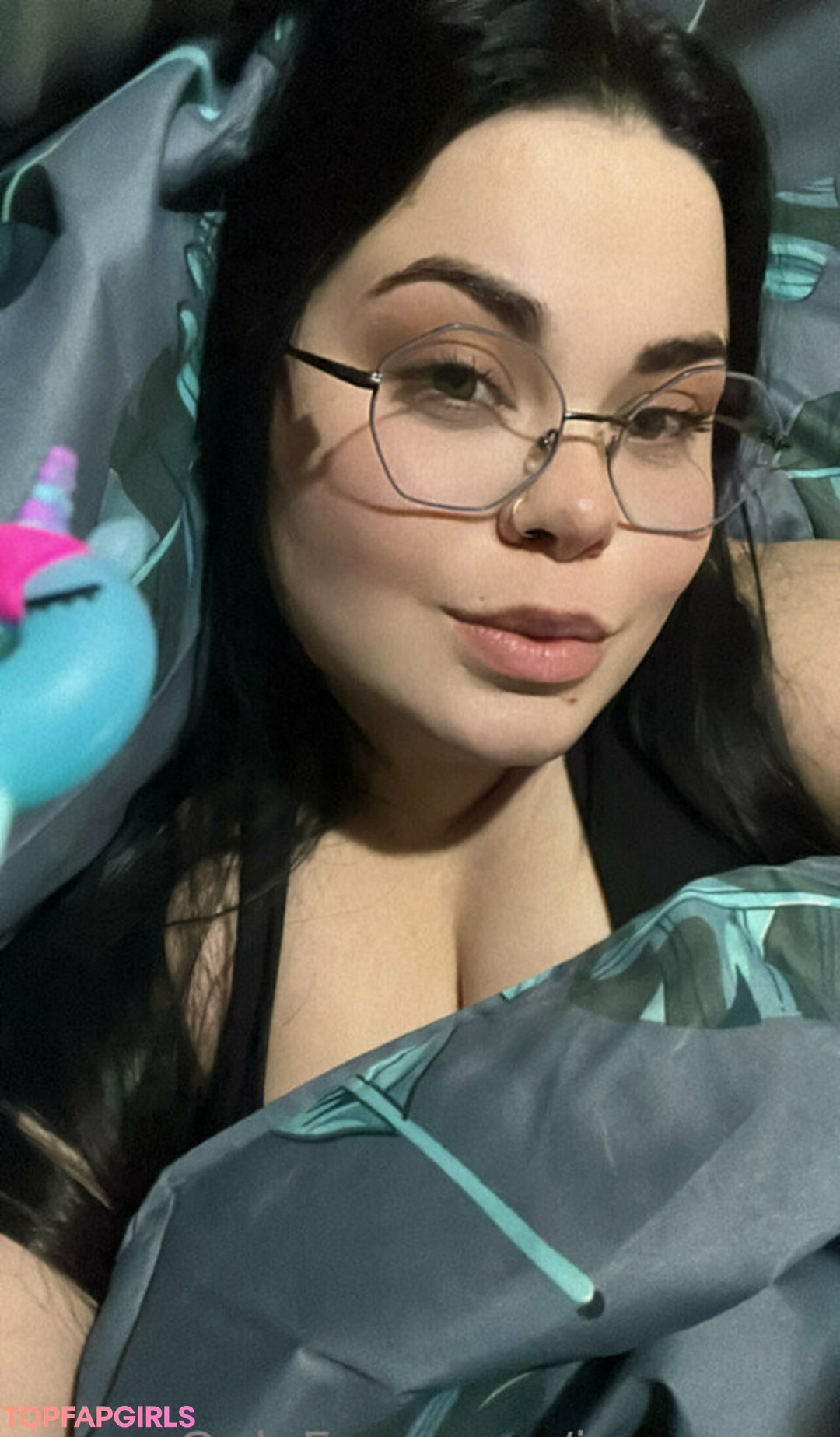 Foto desnuda filtrada de OnlyFans de Jennychubby #7 Foto desnuda filtrada de OnlyFans de Jennychubby #7