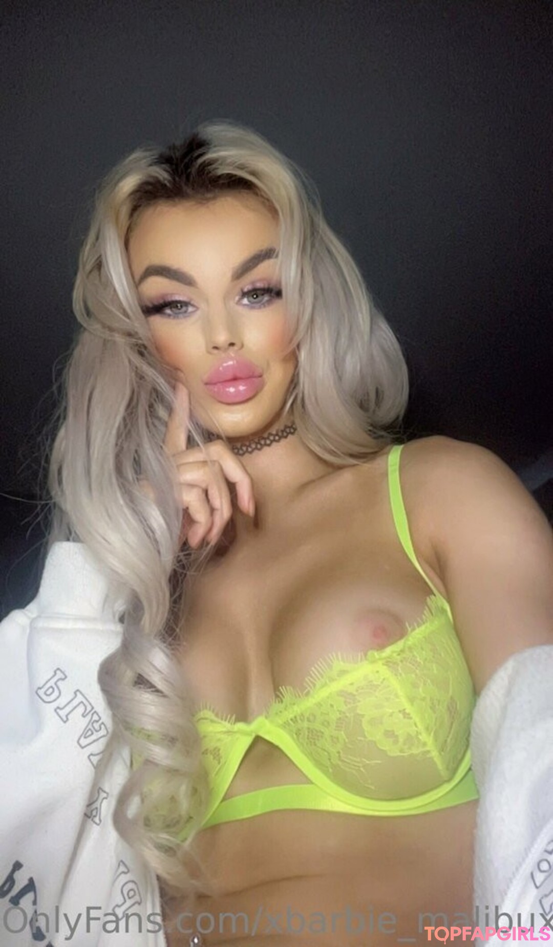 Foto desnuda filtrada de OnlyFans de Xbarbiemalibux #122 Foto desnuda filtrada de OnlyFans de Xbarbiemalibux #122